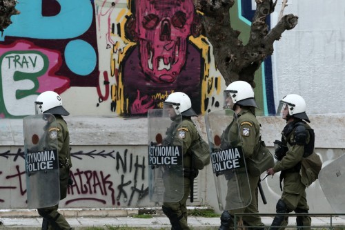 Οδοφράγματα στήνονται στην οδό Στουρνάρη