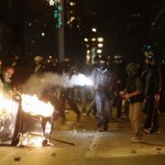 ΕΛ.ΑΣ.: «Εγκληματική ομάδα» στα επεισόδια της Λεωφόρου