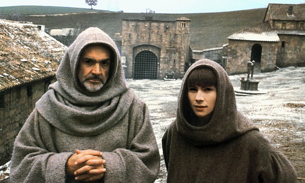 Ο Σον Κόνερι και ο Κρίστιαν Σλέιτερ στην ταινία «Το Όνομα του Ρόδου» (1986).