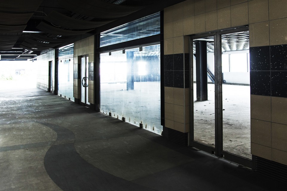 ÅãêáôáëåëåéììÝíï êôßñéï óôçí ëåùöüñï Âáóéëßóóçò Óïößáò, ÁèÞíá, ÌÜñôéïò 2015