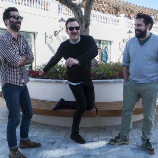 Τι γυρεύει η Popaganda στο εκπτωτικό χωριό McArthurglen Athens;