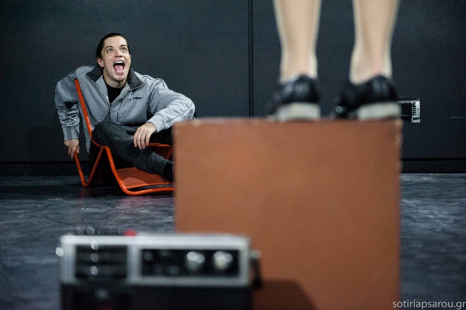 4-S' esas pou me akoute©Sotiria Psarou