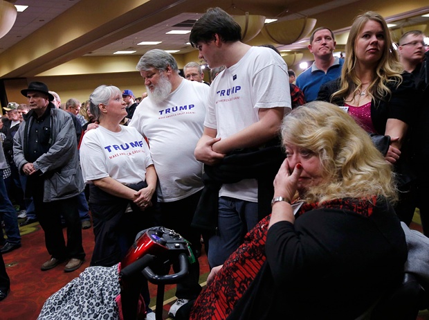 Αντίδραση οπαδών του Ντόναλντ Τραμπ μετά την ήττα στην Αϊόβα.