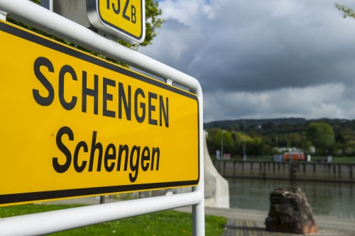 Κομισιόν – Βερολίνο: Λύση του προσφυγικού με την Ελλάδα στη Σένγκεν