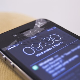 Έσπασε το iPhone σας; Κανένα πρόβλημα, δώστε το πίσω και πάρτε καινούριο!