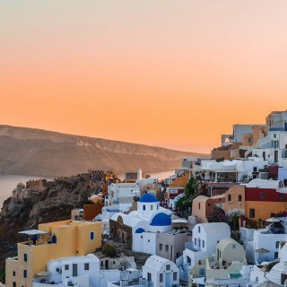 Το μαγευτικό ηλιοβασίλεμα της Σαντορίνης στο National Geographic