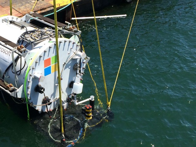 Τι δουλειά έχει η Microsoft στον πάτο των ωκεανών;