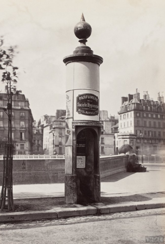 1-urinal-stall-masonry.-Drouart-company.-Quai-de-lHôtel-de-Ville-Paris-IV.-Circa-1865.