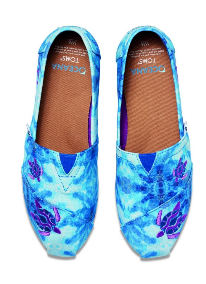 10008402_WatercolorTurtlesWomensClassic_T