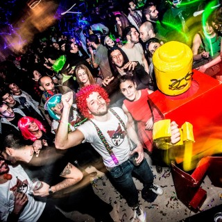 Οι ADC επιστρέφουν με μια ηλεκτρονική ”παγανιστική τελετή”.