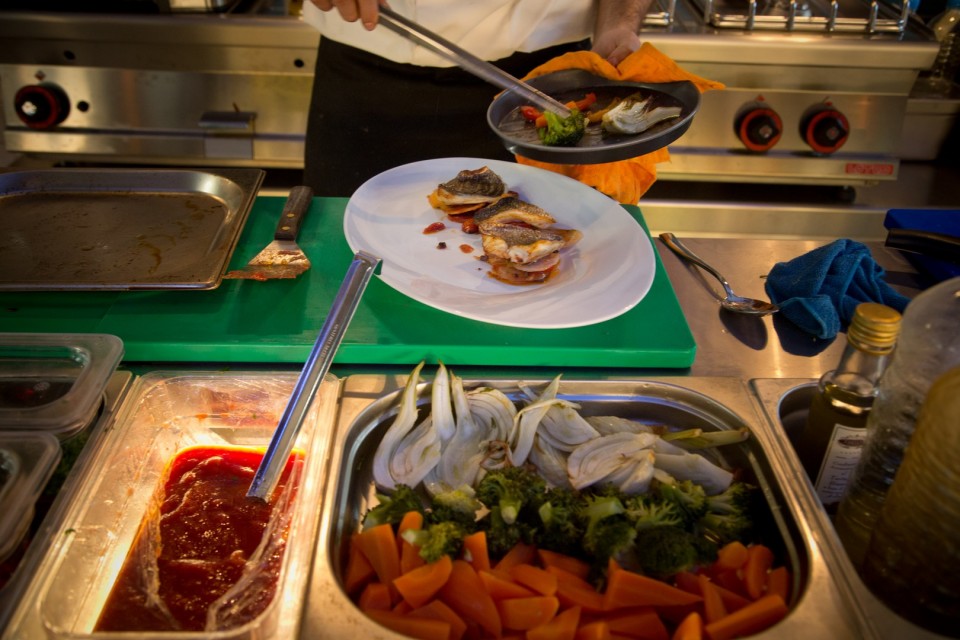 Φιλέτο φαγκρί in the making