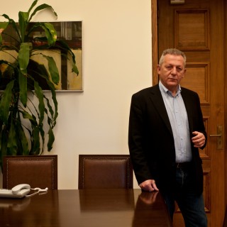 Θανάσης Παφίλης: «Χαραμίζομαι επειδή παλεύω για μια δίκαιη κοινωνία;»