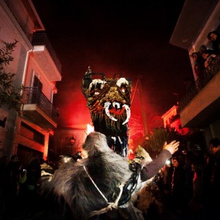 Οι πιο παράξενες αποκριάτικες παραδόσεις σε όλη την Ελλάδα