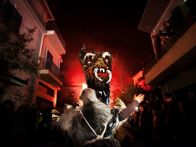 Οι πιο παράξενες αποκριάτικες παραδόσεις σε όλη την Ελλάδα