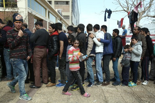 Τους 3000 αγγίζουν οι πρόσφυγες και μετανάστες που είναι εγκατεστημένοι στον Πειραιά