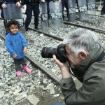 Ελεύθεροι αφέθηκαν από την ΠΓΔΜ οι Έλληνες φωτορεπορτέρ και τα μέλη ΜΚΟ