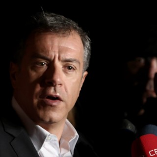 Τα στοιχεία όλων των αποφυλακισθέντων του ν. Παρασκευόπουλου ζητά ο Σταύρος Θεοδωράκης