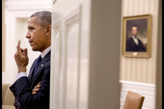 O Μπαράκ Ομπάμα στο Οβάλ Γραφείο.