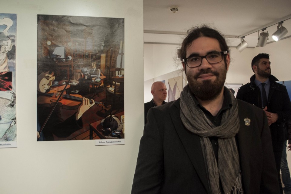 Ο Φώτης Γιαννακόπουλος με το έργο του