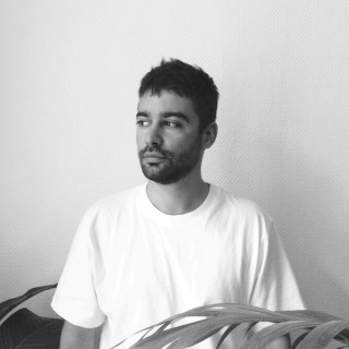 Ο Fantastic Man αντιλαμβάνεται διαφορετικά την house και ετοιμάζεται για ένα πάρτι με «Τσόντα, jockstrap και χορό»