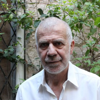 Περικλής Μουστάκης: «Κανείς με την τέχνη δεν περνάει ωραία. Ταρακουνιέται, ανοίγει ερωτήματα, αναστατώνεται»