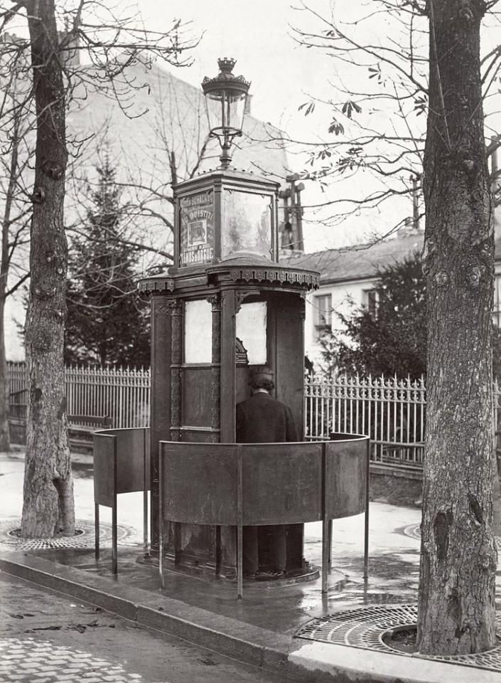 Urinal-cast-in-two-stalls-with-screen.-Chaussee-de-la-Muette-Paris-XVI.-Circa-1875.