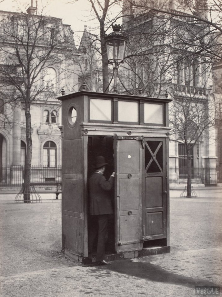 ed31-urinoir-louvre_m