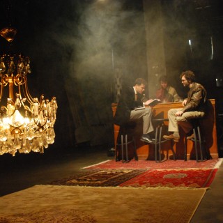 500 λέξεις για την παράσταση Holy Beat ή Μηνύματα στο υπερπέραν