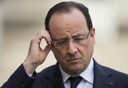 Γαλλία: Ο πρόεδρος Ολάντ αποσύρει το σχέδιό του για αναθεώρηση του Συντάγματος