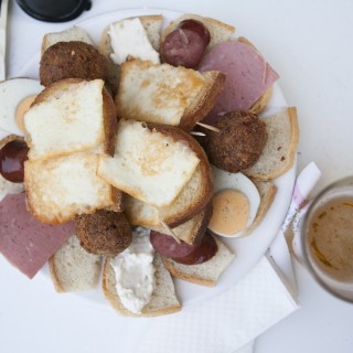 Φοιτητικά στέκια: Πόσο τ' αγαπάμε (και πόσο μας λείπουν)!