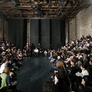 Καλλιτέχνες προς Φαμπρ και Μπαλτά: «Παραιτηθείτε!»