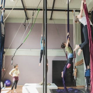 Από τα τσίρκο της Γαλλίας στα στενά του Βοτανικού