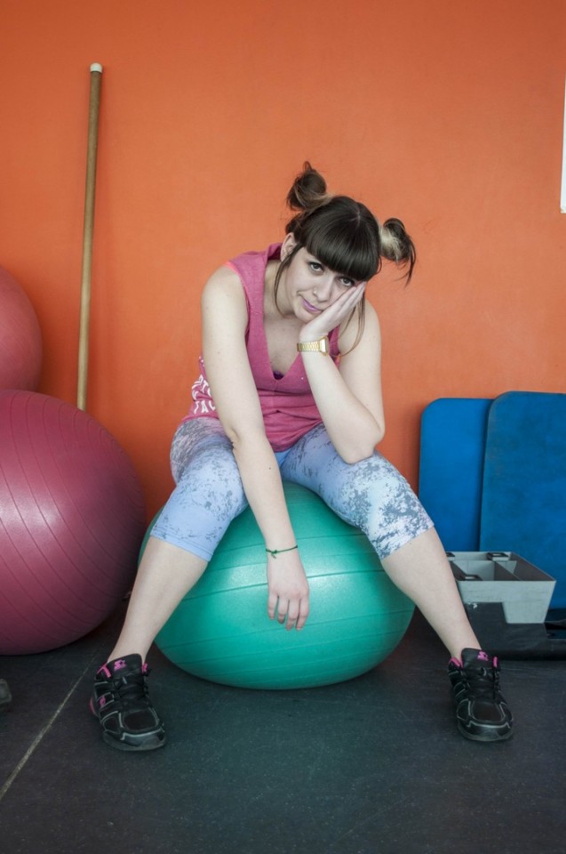 Αφήστε με ήσυχη εδώ στην μπαλίτσα μου. 