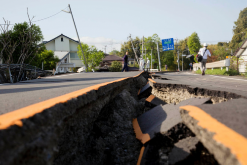 Τελευταίες προσπάθειες για τον εντοπισμό επιζώντων στην Ιαπωνία μετά τους σεισμούς