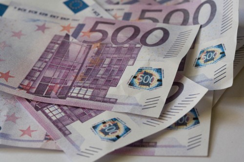 Τι συμβαίνει με τα χαρτονομίσματα των 500 ευρώ;