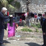 Ο Σκούρτης άφησε τη σκούπα και έπιασε τα μανταλάκια