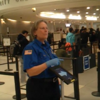 Πόσα εκατομμύρια μπορεί να κοστίζει ένα app που λέει τυχαία «δεξιά» ή «αριστερά»;