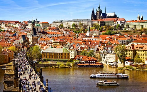 Δημοκρατία της Τσεχίας ή Τσεχία; Οι Τσέχοι αναζητούν τη σύντομη σωστή ονομασία της χώρας τους