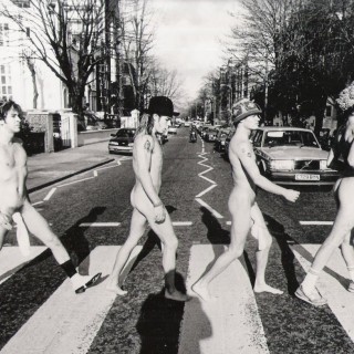 Τα Όμορφα Τραγούδια, Όμορφα Καίγονται