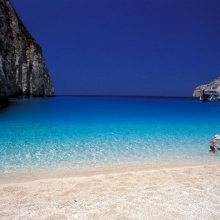 Ποια ελληνικά νησιά βρίσκονται ανάμεσα στους 13 φθηνότερους καλοκαιρινούς προορισμούς της Ευρώπης;