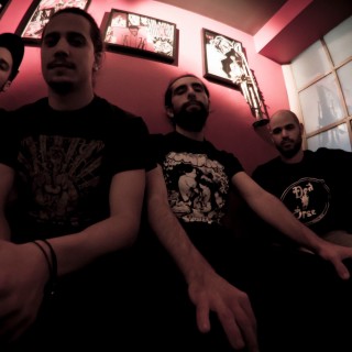 Oι Godsleep θα βρίσκονταν σίγουρα ανάμεσα στο πλήθος που αποθέωνε τους Iron Maiden (αν ήταν στο Donington το ’92)