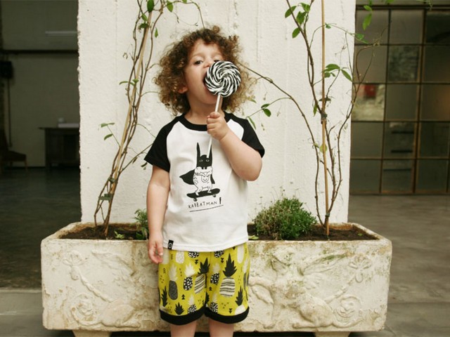Tα Τhe Loops είναι μια σειρά παιδικών ρούχων εμπνευσμένη από την αστική αισθητική