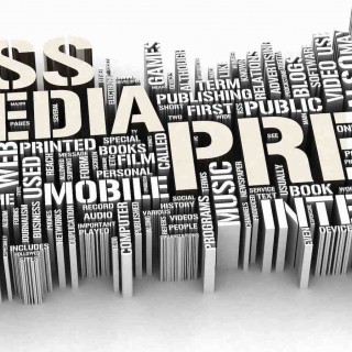 215 δημοσιογράφοι υπογράφουν για μια νέα αρχή με ανοιχτά ΜΜΕ