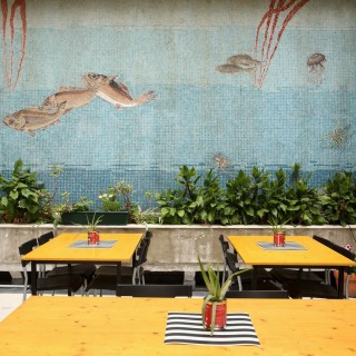 To Bread and Roses προσφέρει το πιο πλήρες delivery στην Αθήνα με 6.20 €. Τώρα, έχει και ταράτσα…