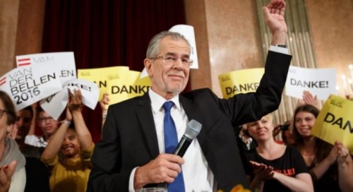 Αυστρία: Ο Πράσινος κέρδισε τον Ακροδεξιό στις προεδρικές εκλογές