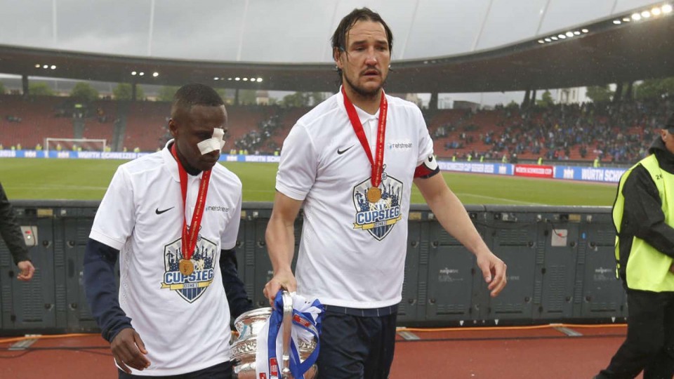 Δεν μοιάζουν