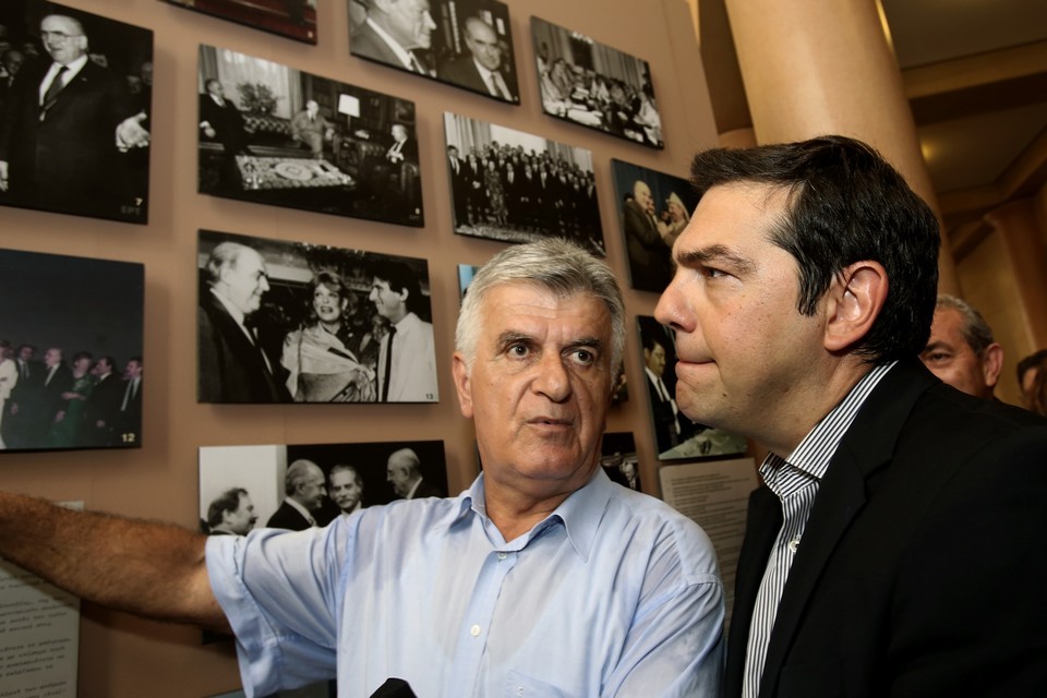 Åãêáßíéá Ýêèåóçò ðïõ äéïñãáíþíåé ôï ºäñõìá ôçò ÂïõëÞò ãéá ôçí ðñïóùðéêÞ êáé ðïëéôéêÞ äéáäñïìÞ ôïõ ÁíäñÝá ÐáðáíäñÝïõ, áðü ôï 1919 Ýùò ôï 1996, ôçí ÐÝìðôç 23 Éïõíßïõ 2016, óôï ÷þñï ôïõ Ðåñéóôõëßïõ ôçò ÂïõëÞò.