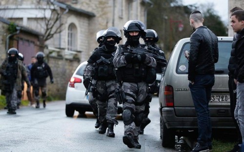 Γαλλία: Η οργάνωση Ισλαμικό Κράτος ανέλαβε την ευθύνη για τη δολοφονία αστυνομικού και της συντρόφου του