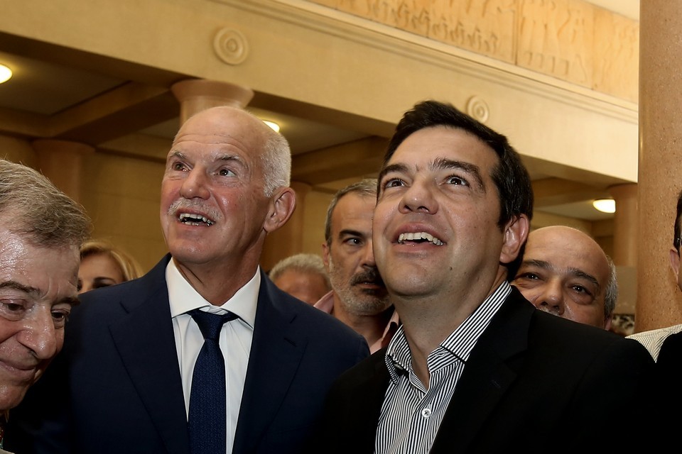 Åãêáßíéá Ýêèåóçò ðïõ äéïñãáíþíåé ôï ºäñõìá ôçò ÂïõëÞò ãéá ôçí ðñïóùðéêÞ êáé ðïëéôéêÞ äéáäñïìÞ ôïõ ÁíäñÝá ÐáðáíäñÝïõ, áðü ôï 1919 Ýùò ôï 1996, ôçí ÐÝìðôç 23 Éïõíßïõ 2016, óôï ÷þñï ôïõ Ðåñéóôõëßïõ ôçò ÂïõëÞò.