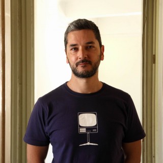 Λουκάς Κατσίκας: Διευθυντής Ετών 42